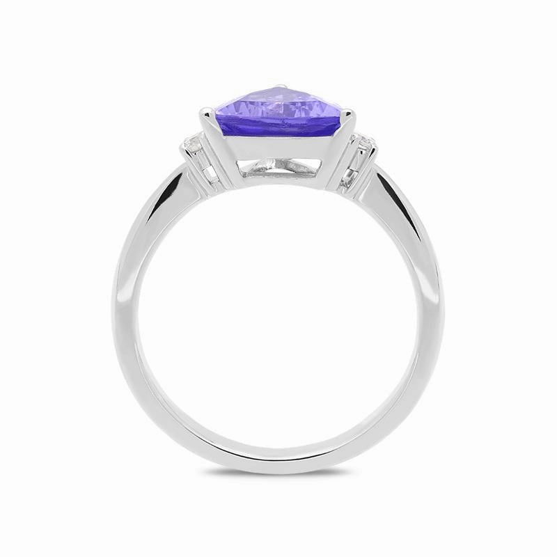18ct White Gold 1.66ct Tanzanite Trillion Cut Trilogy Ring D