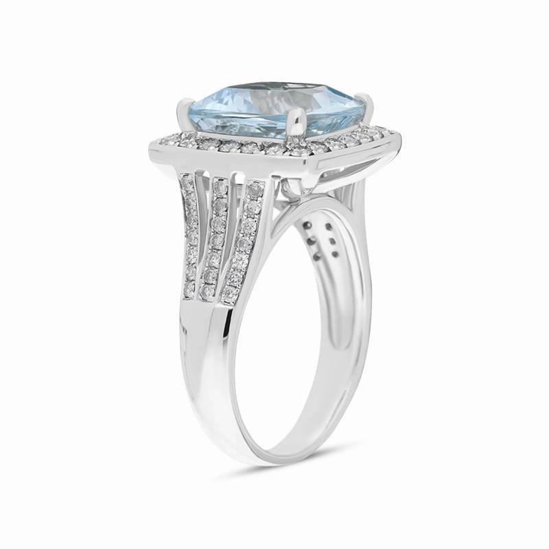 18ct White Gold 7.97ct Aquamarine 1.11ct Diamond Cushion Cut Ring D
