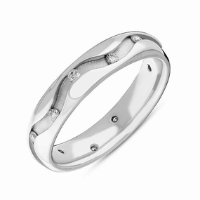 18ct White Gold Diamond Brilliant Cut Wave Wedding Ring D