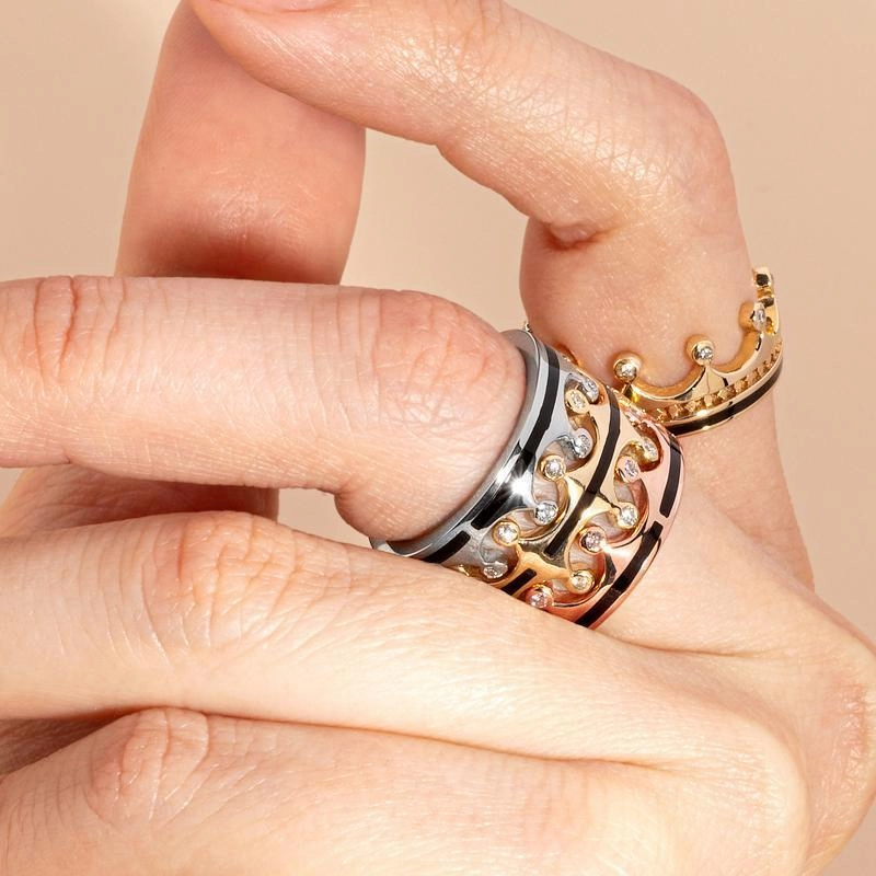 18ct White Gold Whitby Jet Diamond Tiara Double Band Ring