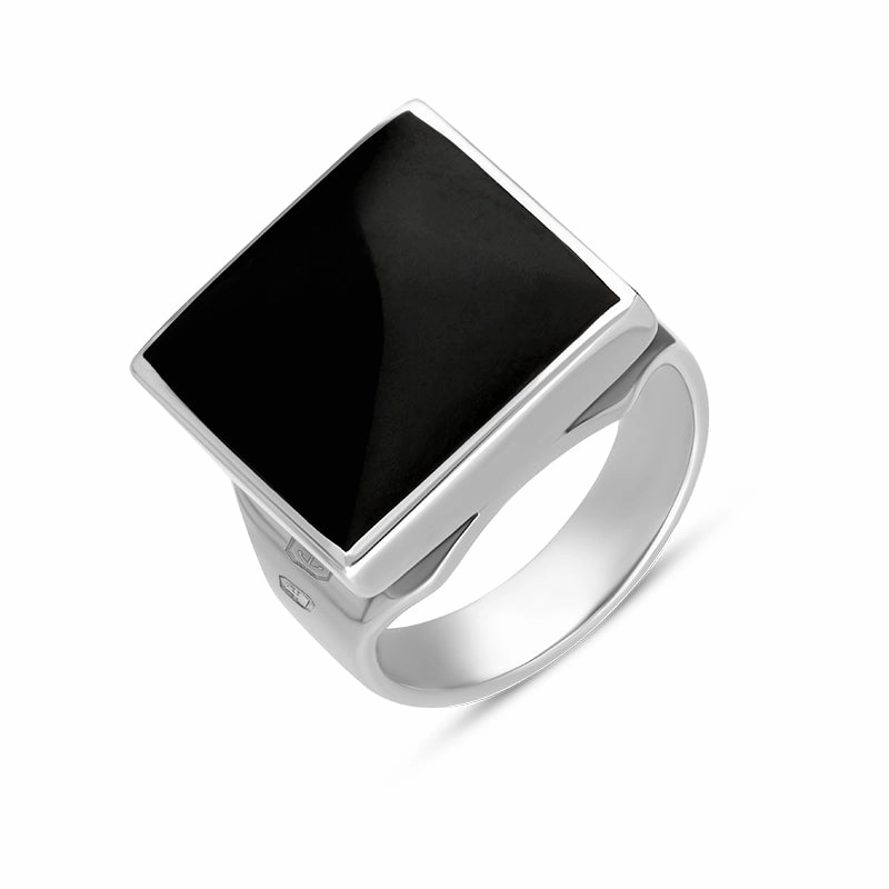 18ct White Gold Whitby Jet Hallmark Small Square Ring