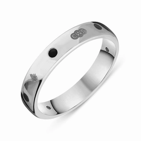 18ct White Gold Whitby Jet Queen's Jubilee Hallmark 4mm Ring D