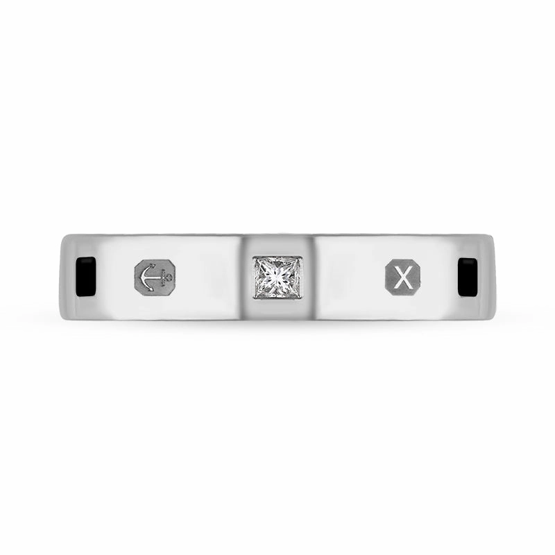 9ct White Gold Whitby Jet 0.09ct Diamond Queen's Jubilee Hallmark Princess Cut 4mm Ring D