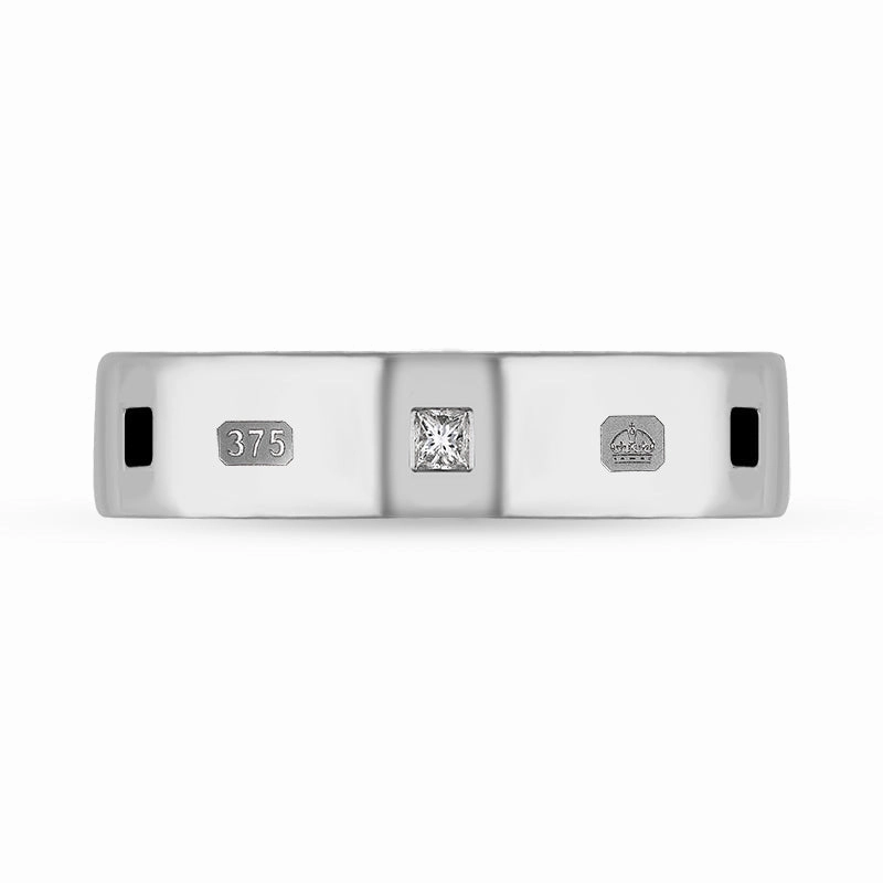 9ct White Gold Whitby Jet 0.12ct Diamond Queen's Jubilee Hallmark Princess Cut 5mm Ring D