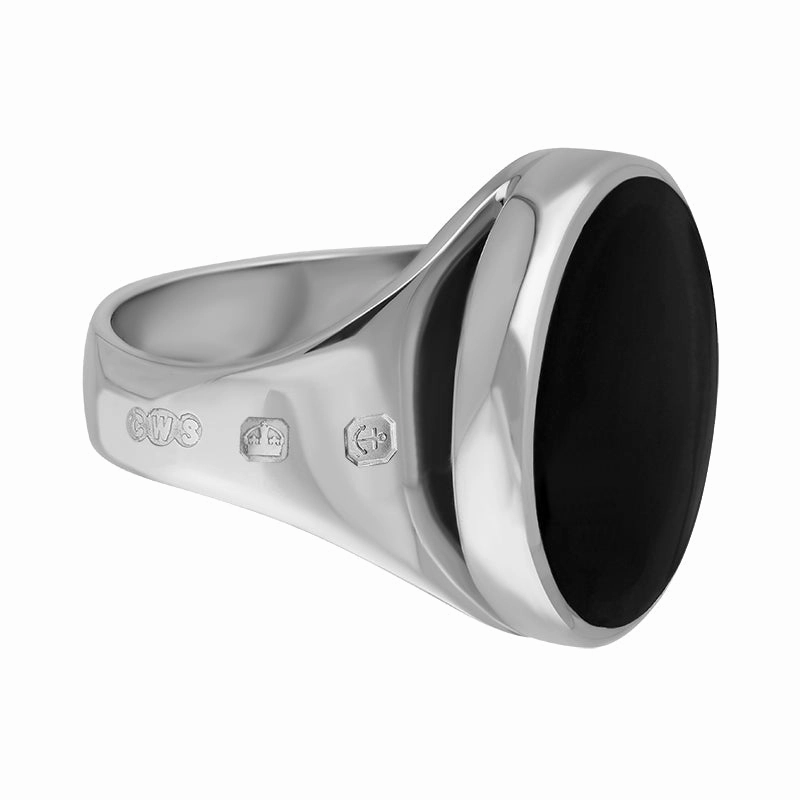 9ct White Gold Whitby Jet Queen's Jubilee Hallmark Small Round Ring D