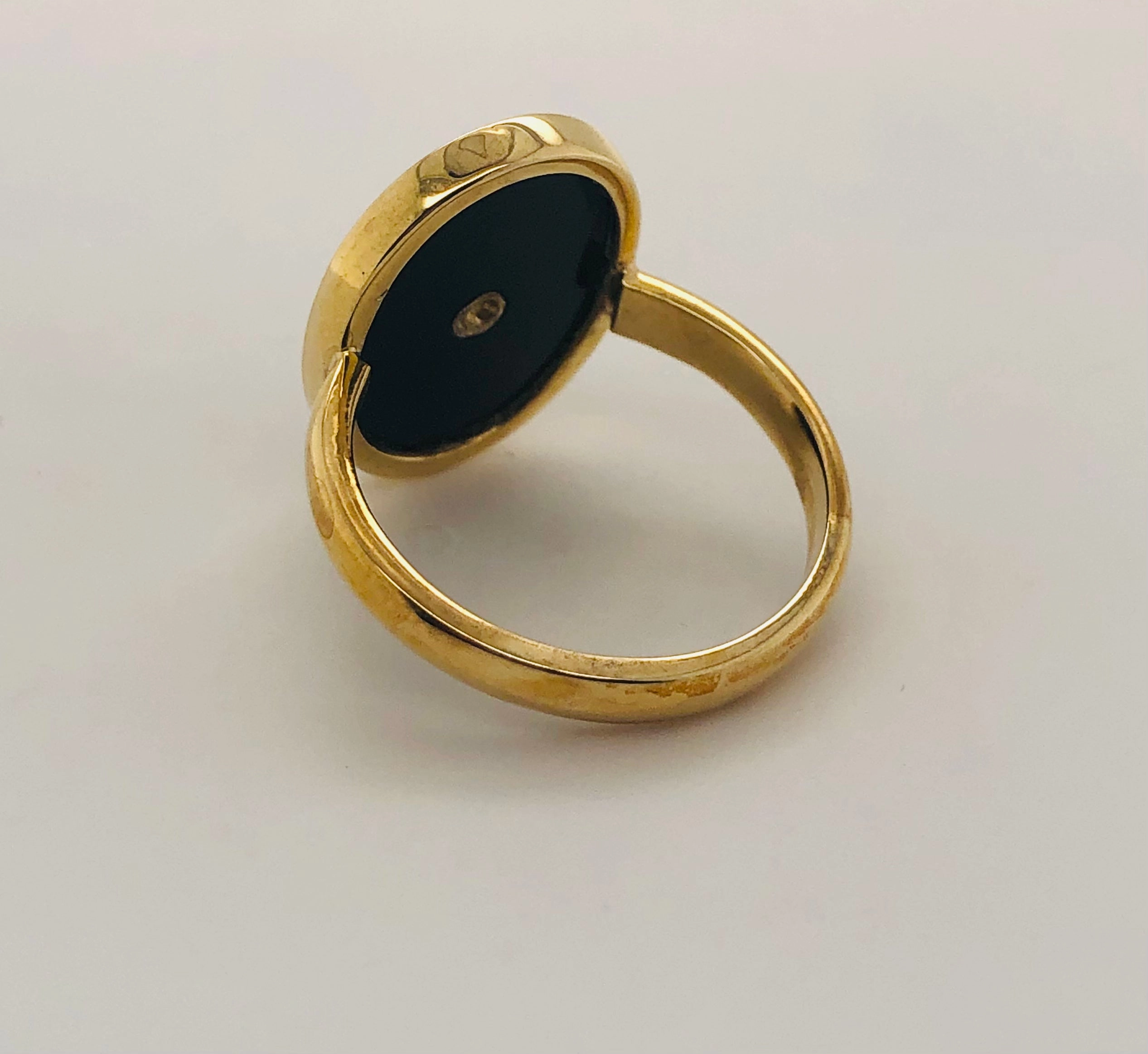 9ct Yellow Gold Onyx Ring