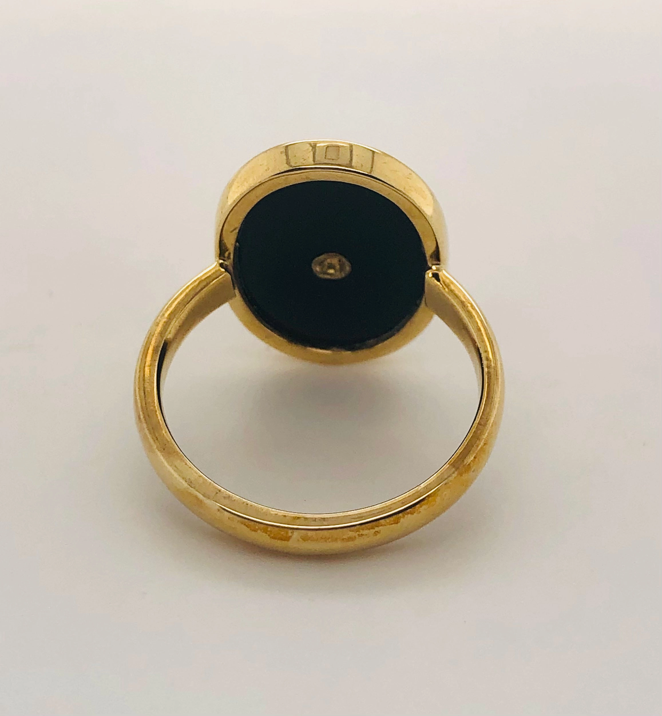 9ct Yellow Gold Onyx Ring