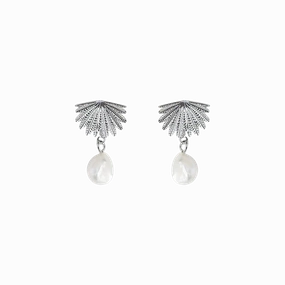 Boh Runga - Fantail Pearl Studs