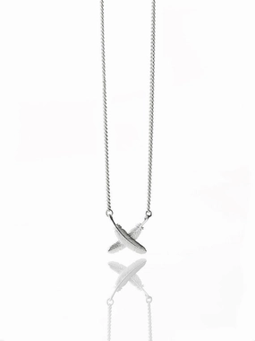 Boh Runga Feather Kisses Pendant