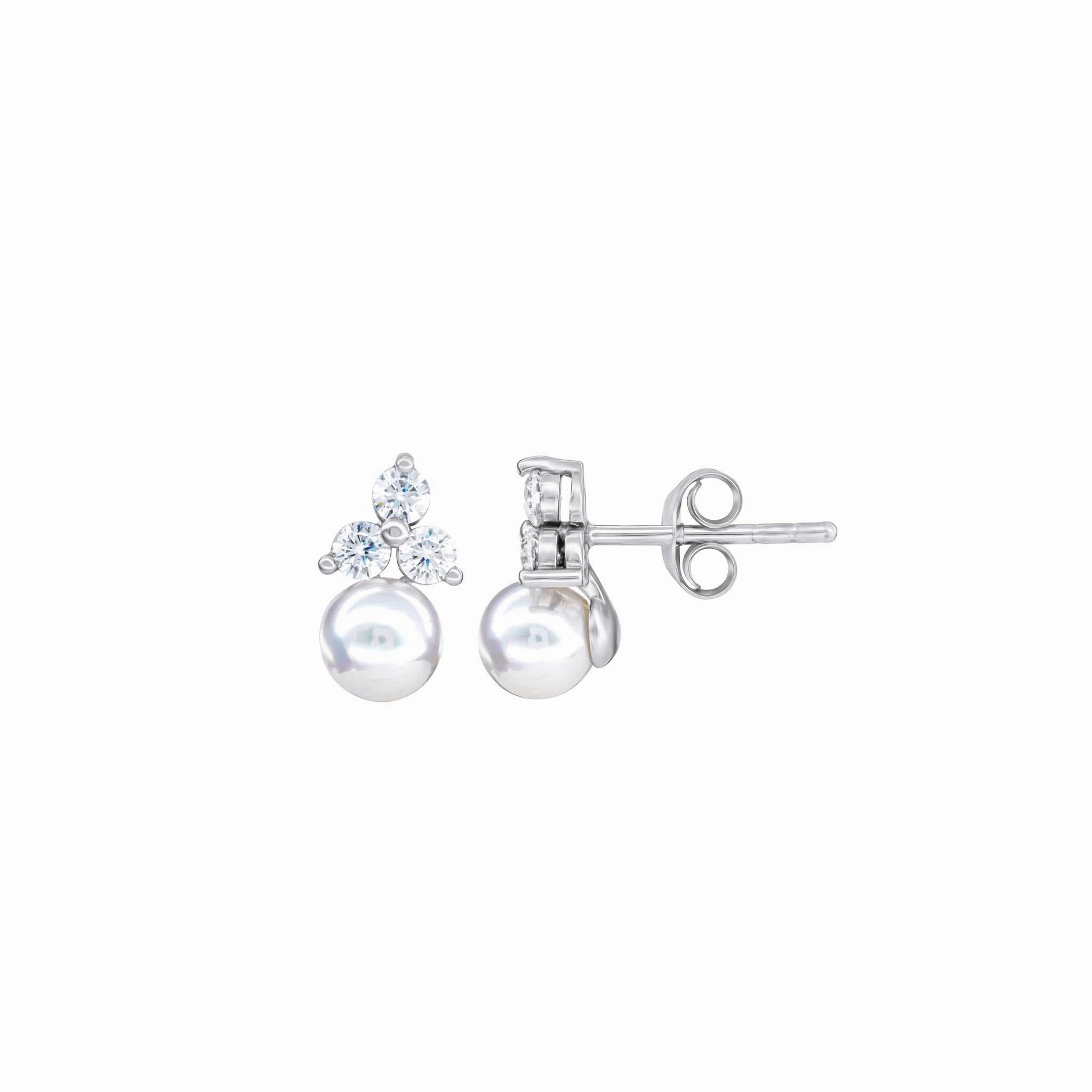 Dew 5mm Shell Pearl Trio Zirconia Studs 33119SHC