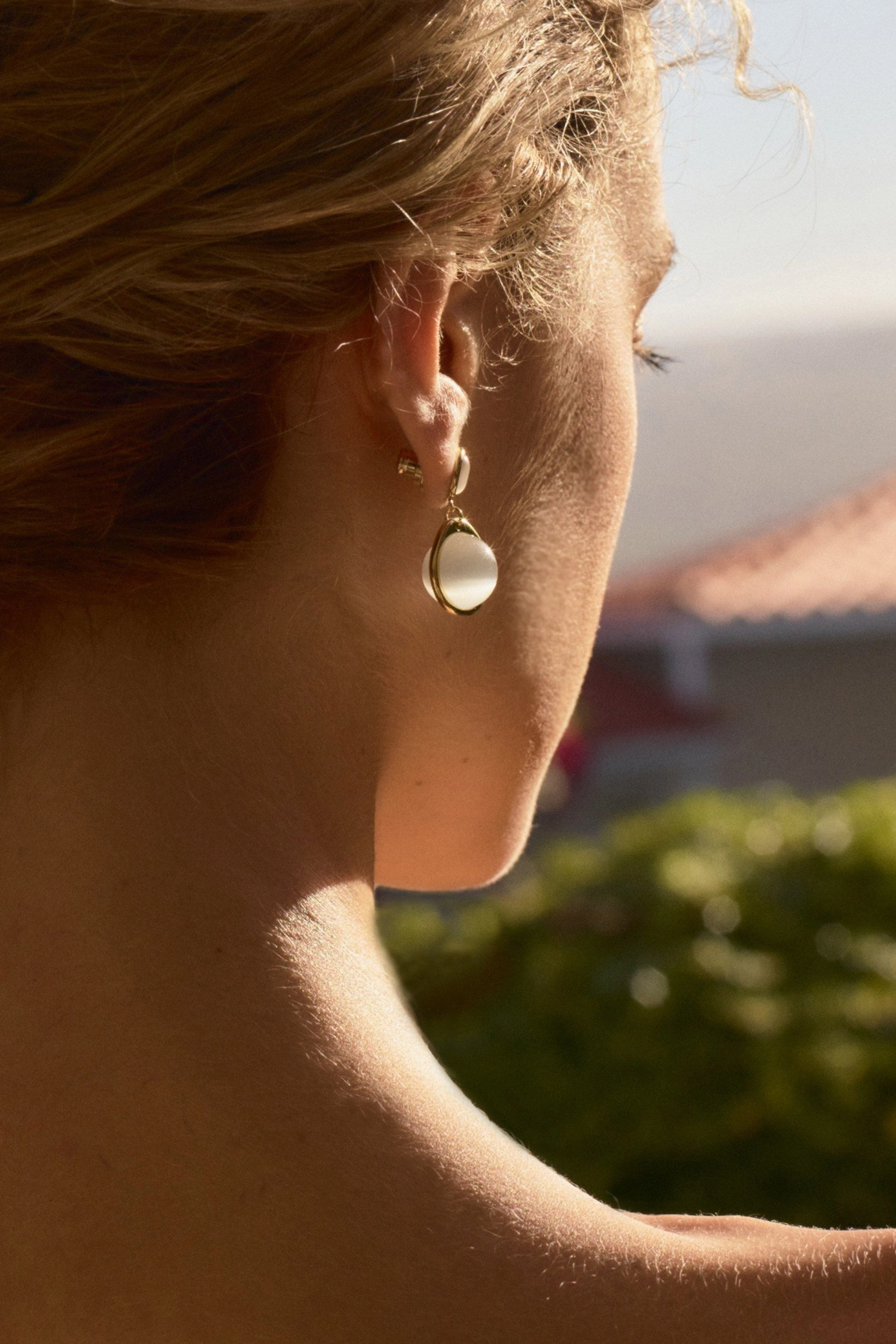 Edblad - Summit Earrings White Small Gold
