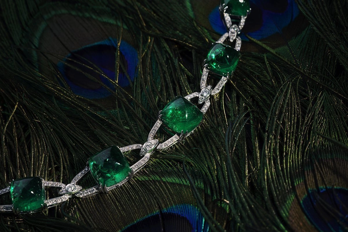 Faberge Colours of Love Empress 18ct White Gold 54.23ct Sugarloaf Emerald Diamond Necklace