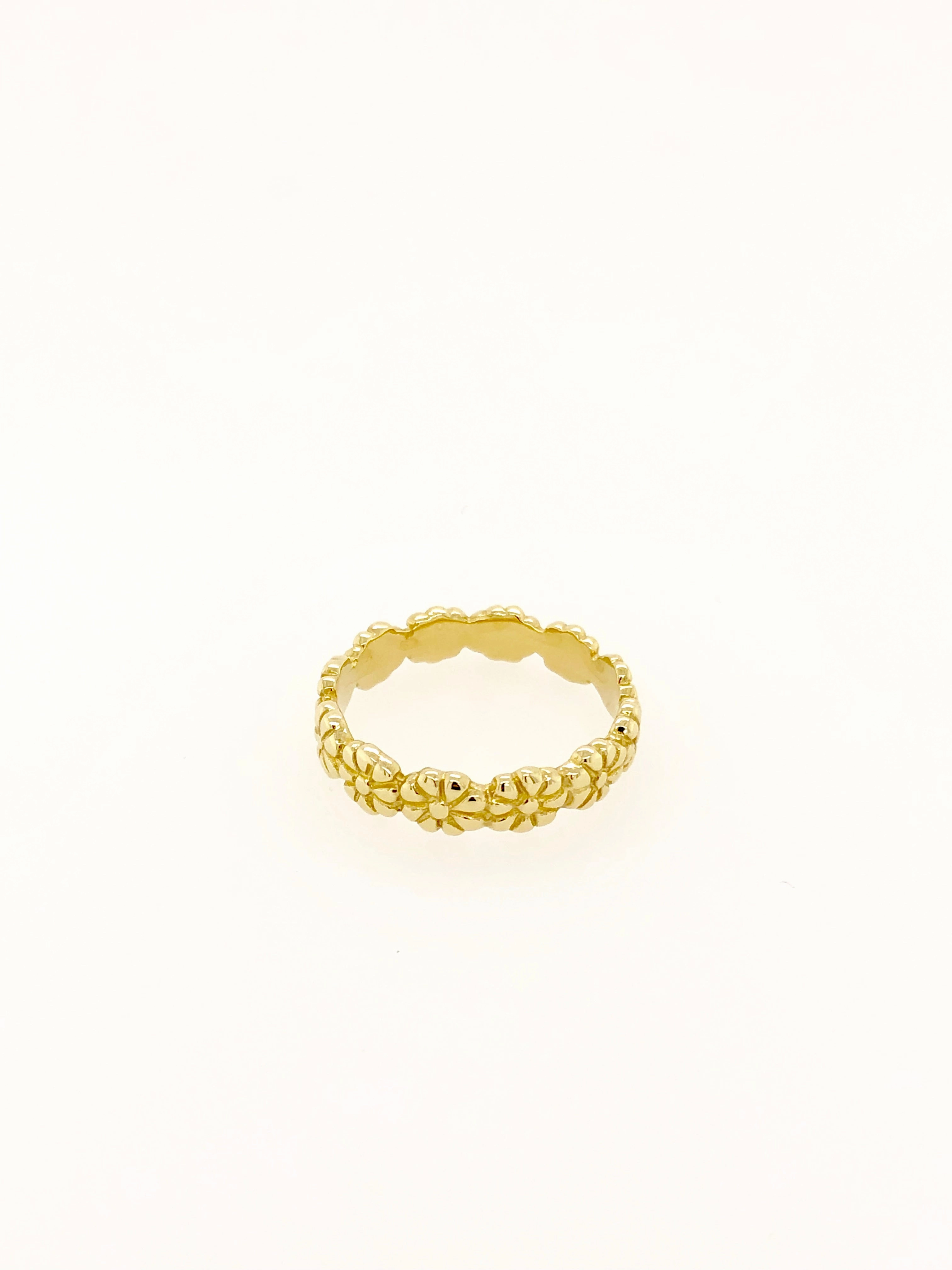Flower Ring in Yellow Gold