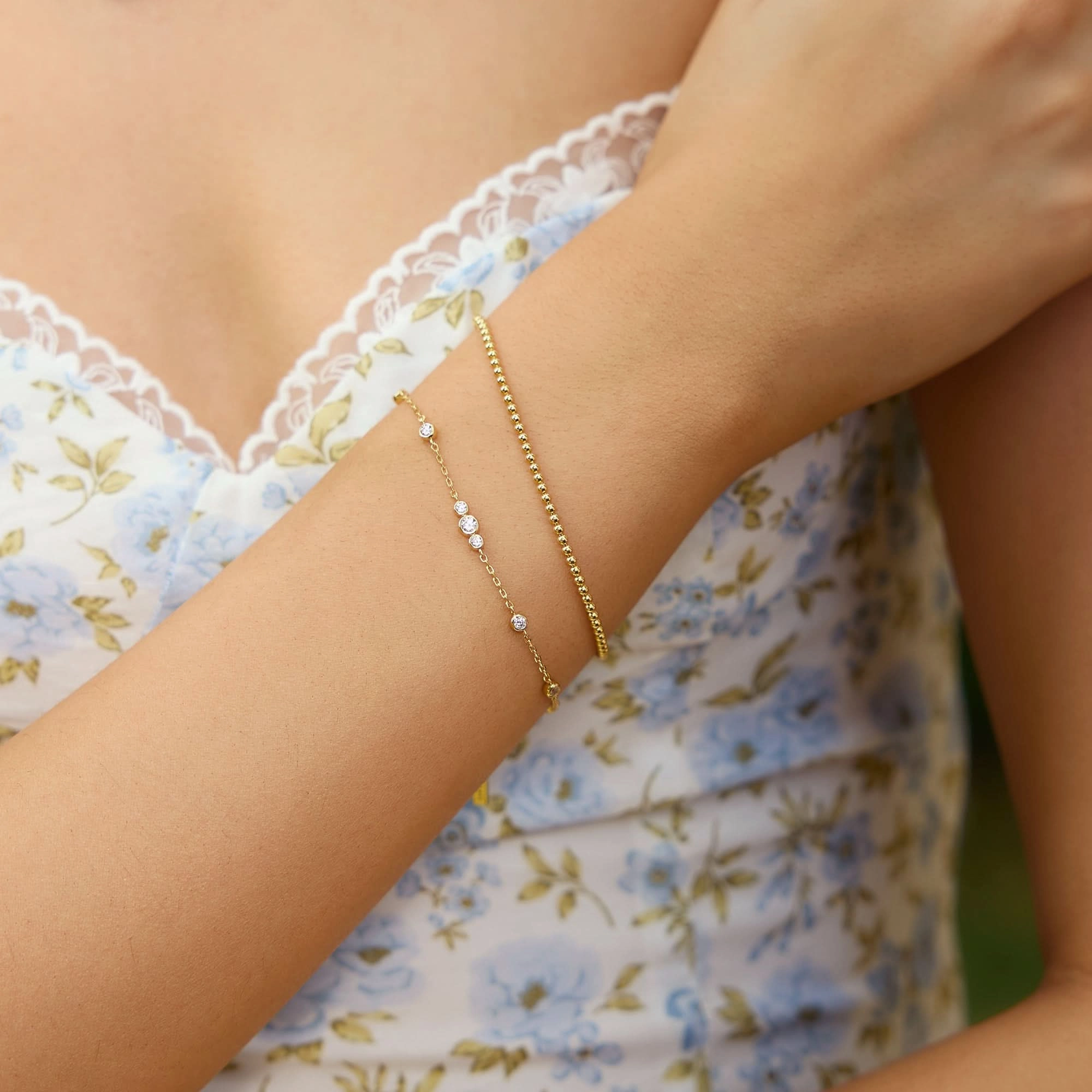 Gold Sparkling Bezel Cubic Zirconia Station Bracelet B065-03G