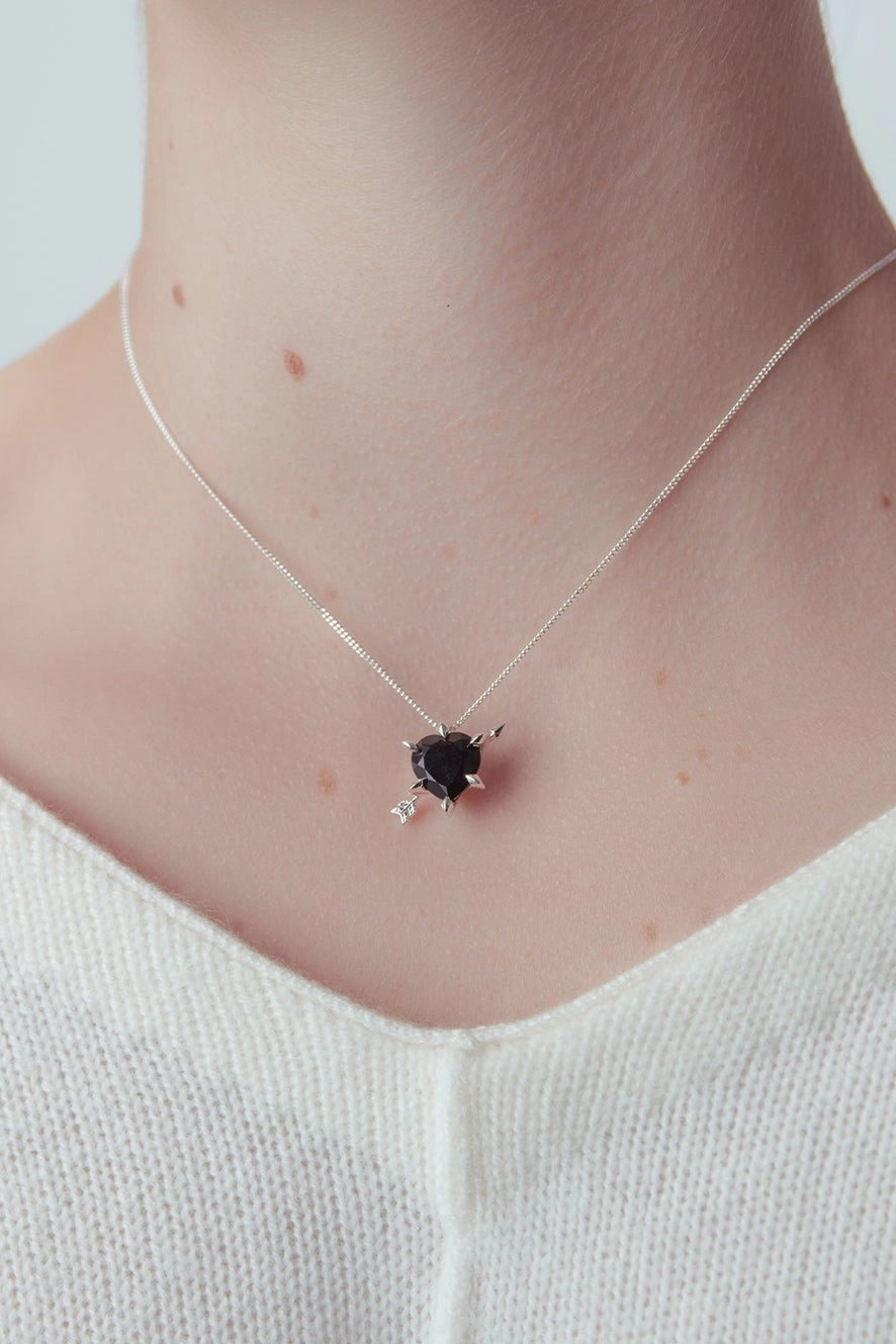 Karen Walker - Cupid's Arrow and Heart Necklace Silver Onyx 45CM
