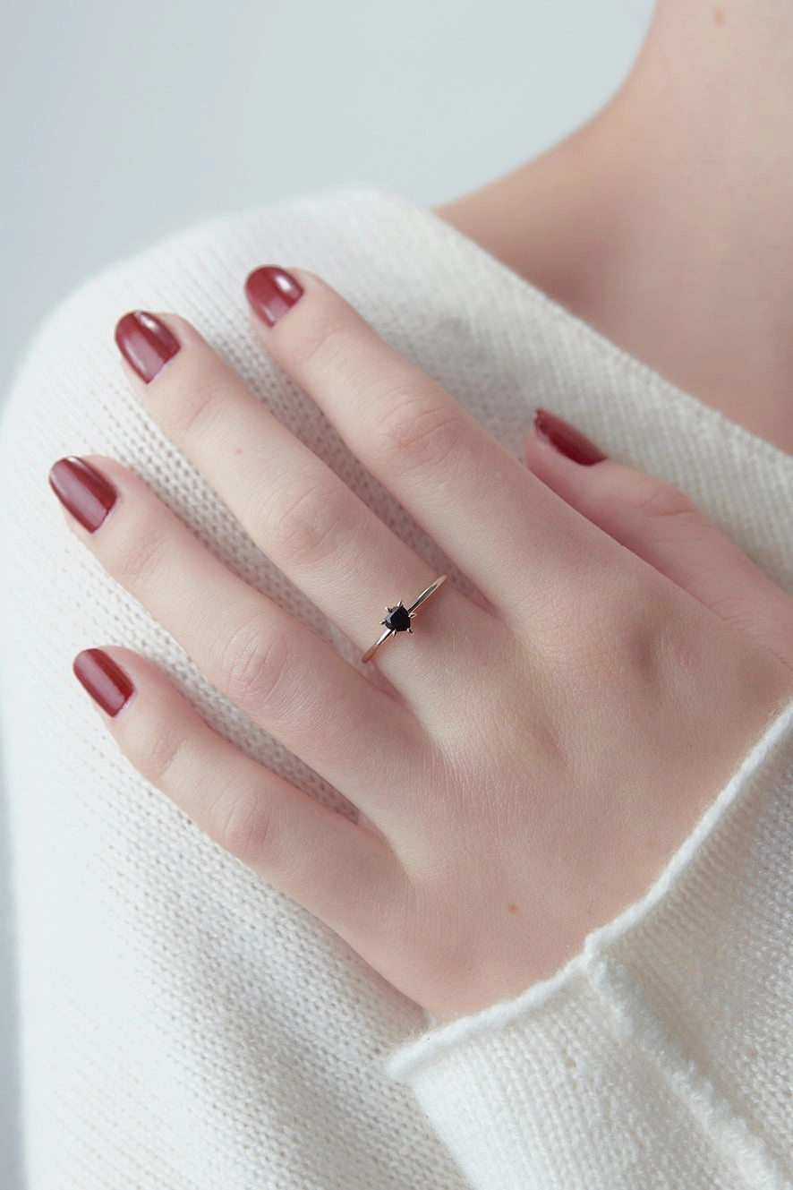 Karen Walker - Cupid's Heart Mini Ring Silver Onyx