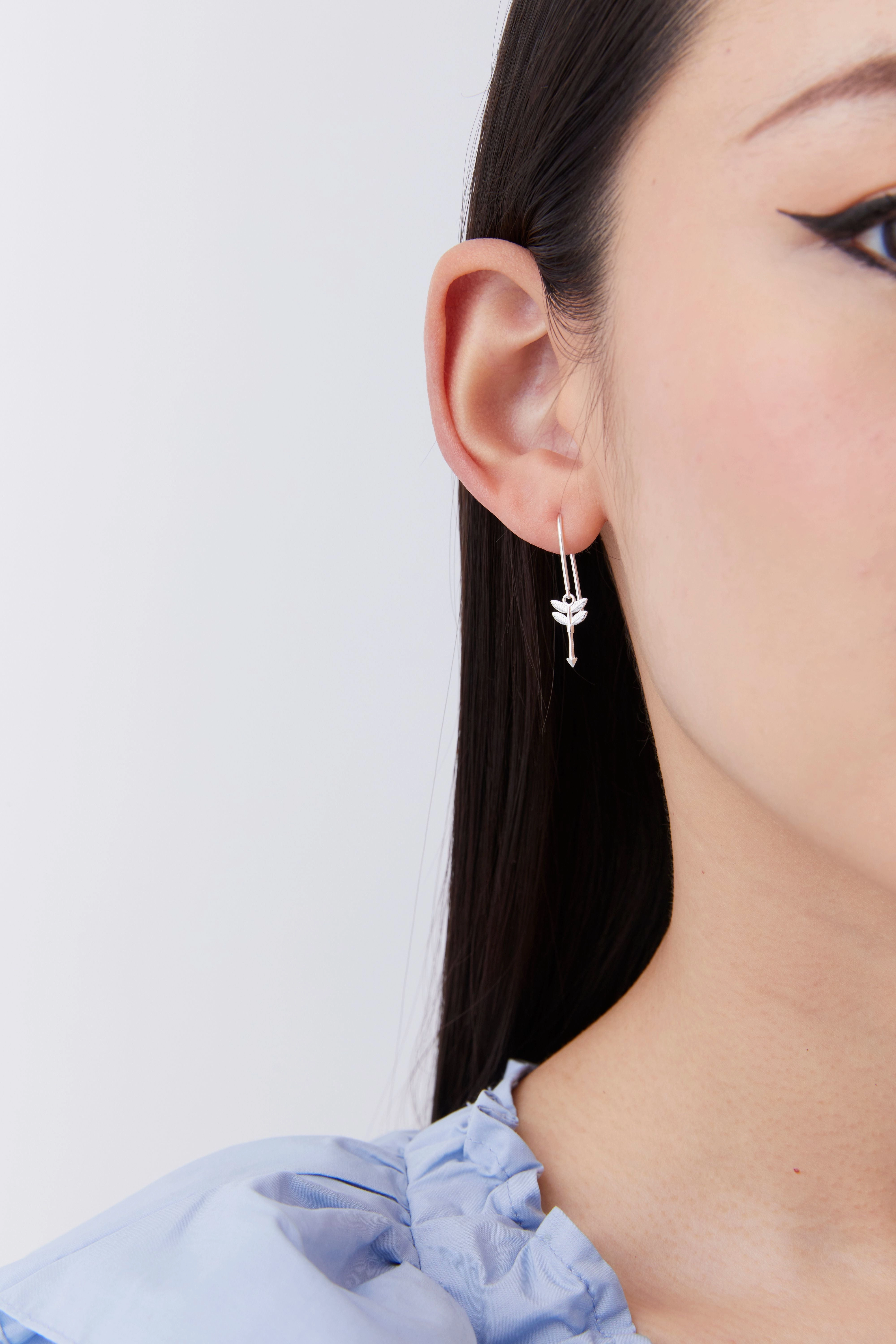 Karen Walker - Mini Feather Arrow Earrings Silver