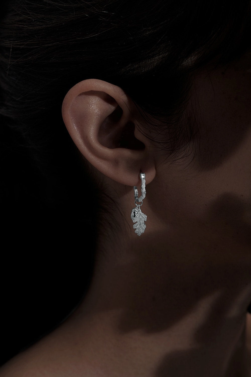 Karen Walker Acorn & Leaf Mini Hoop Earrings - Sterling Silver