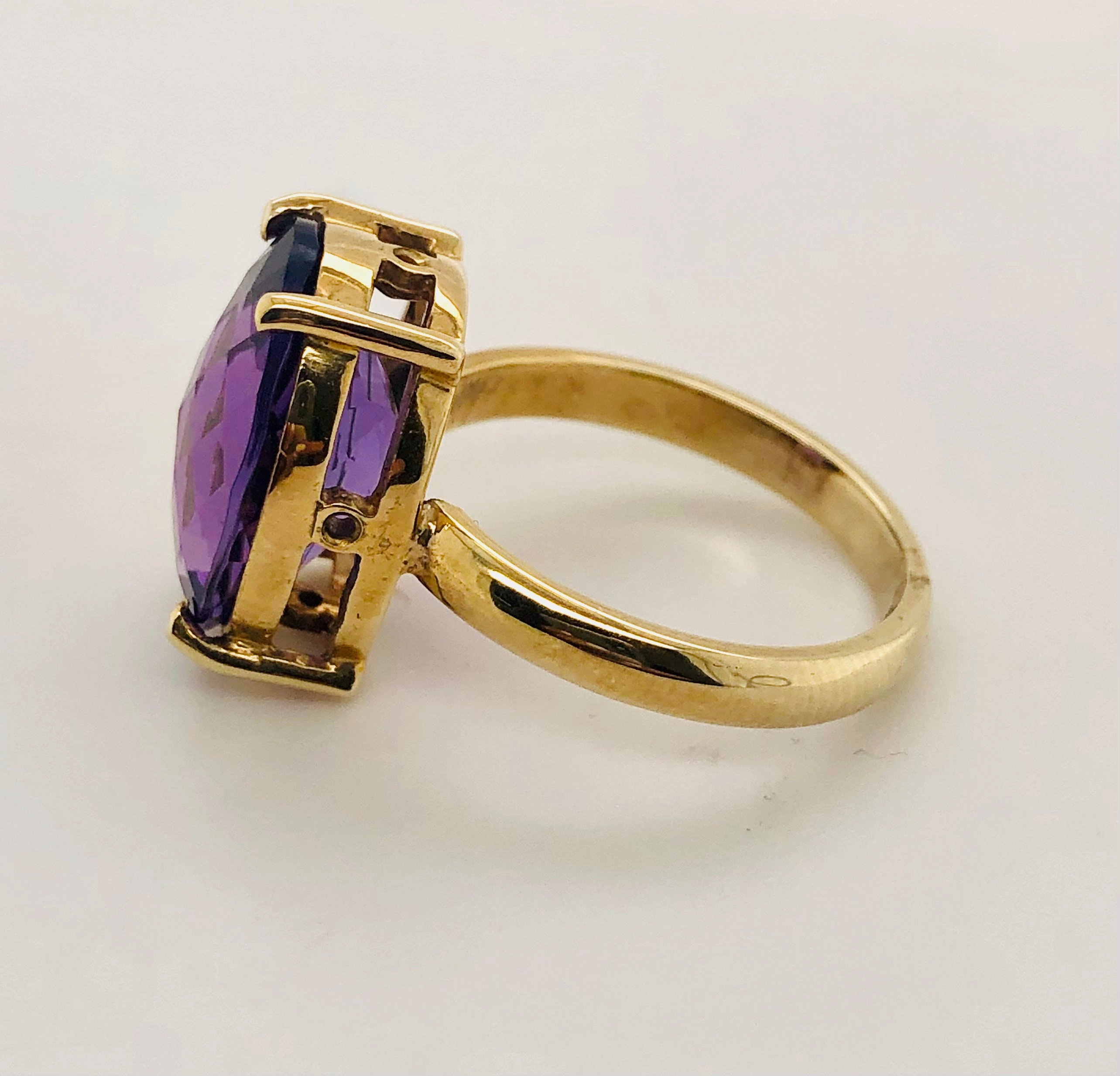 Lila Amethyst Ring
