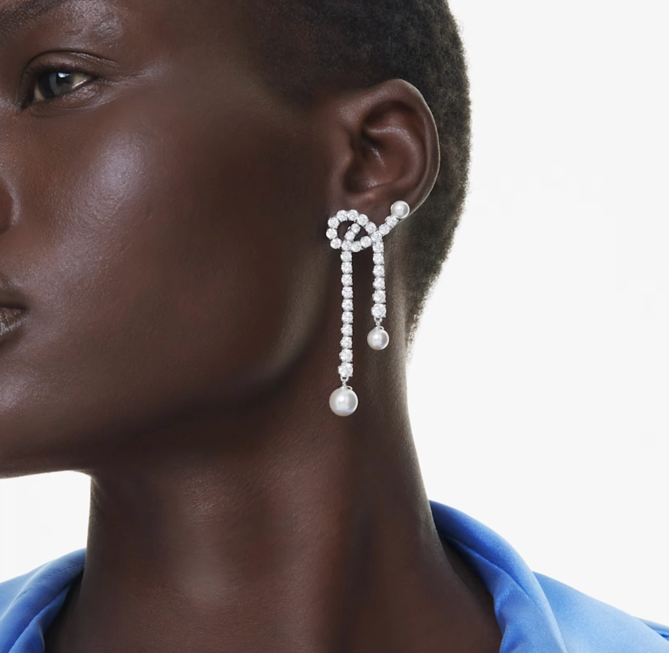 Matrix Crystal Pearl Round Cut, White Drop Earring