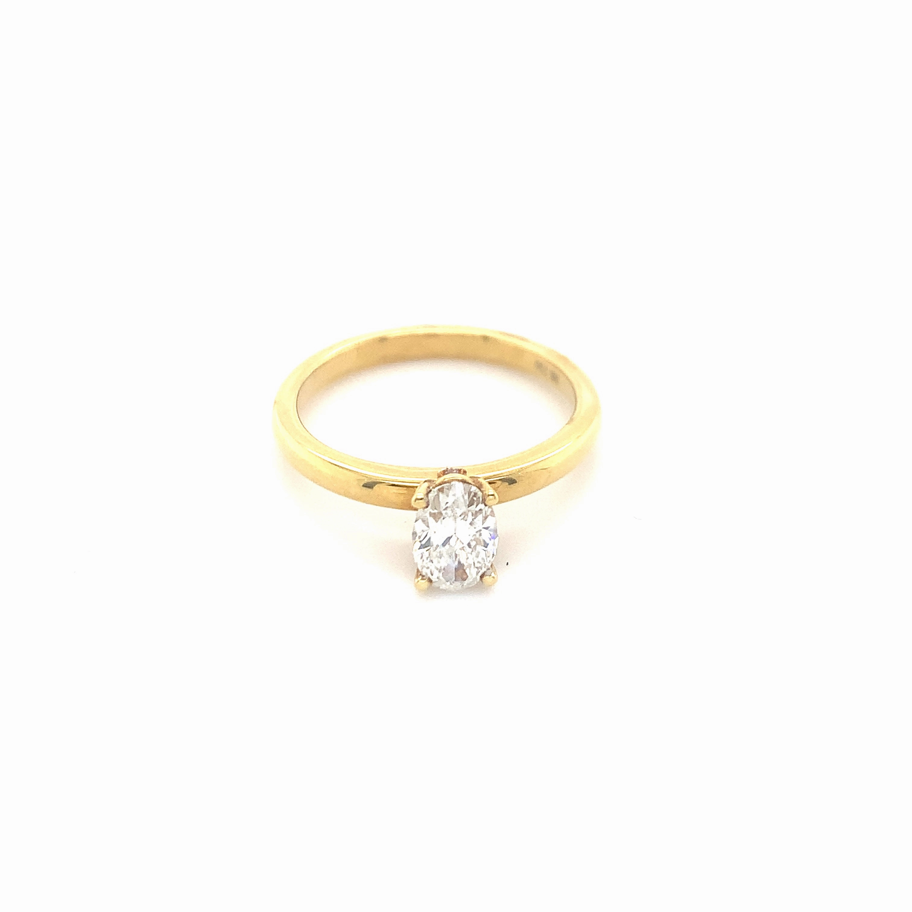 Mila Diamond Ring