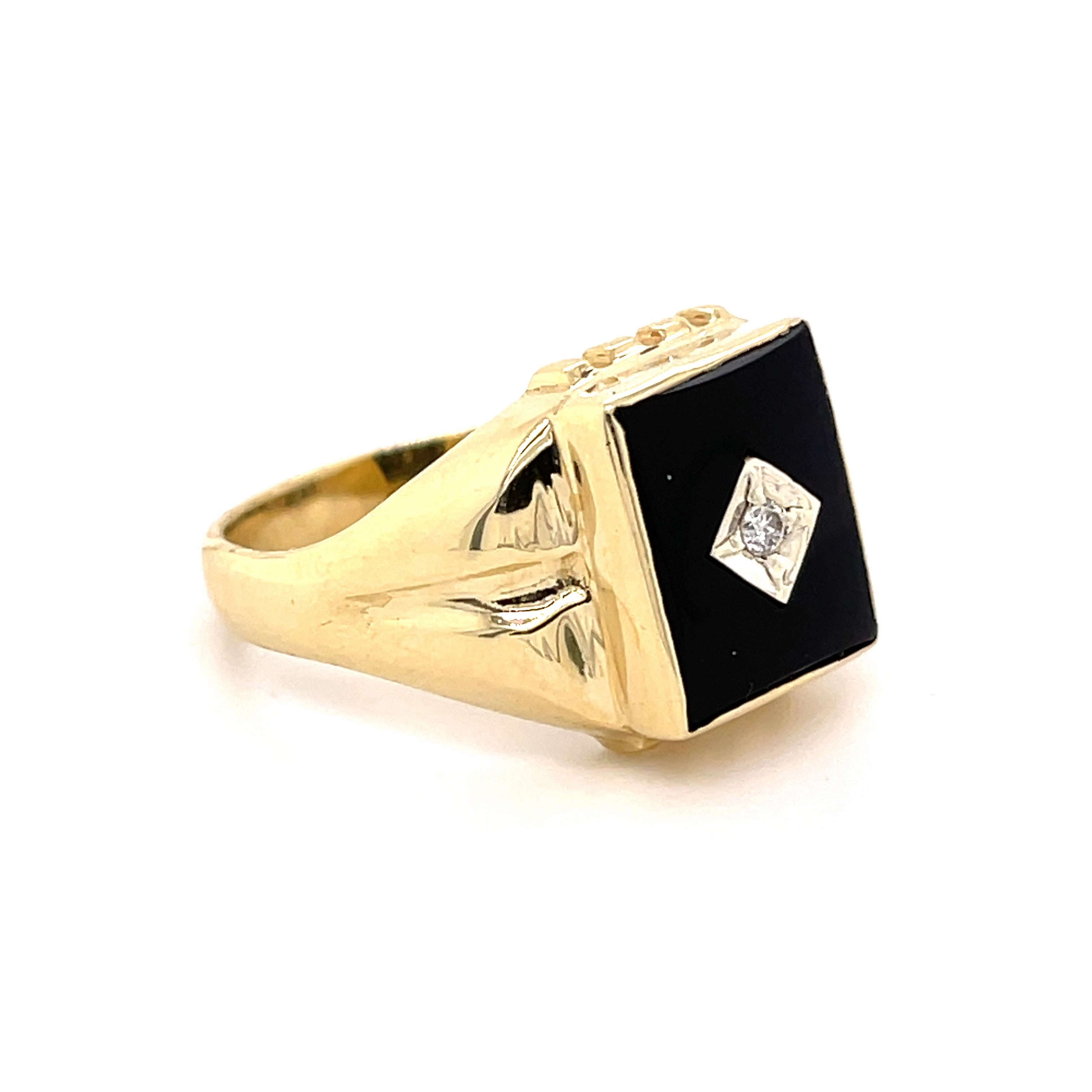 Onyx Gold Ring