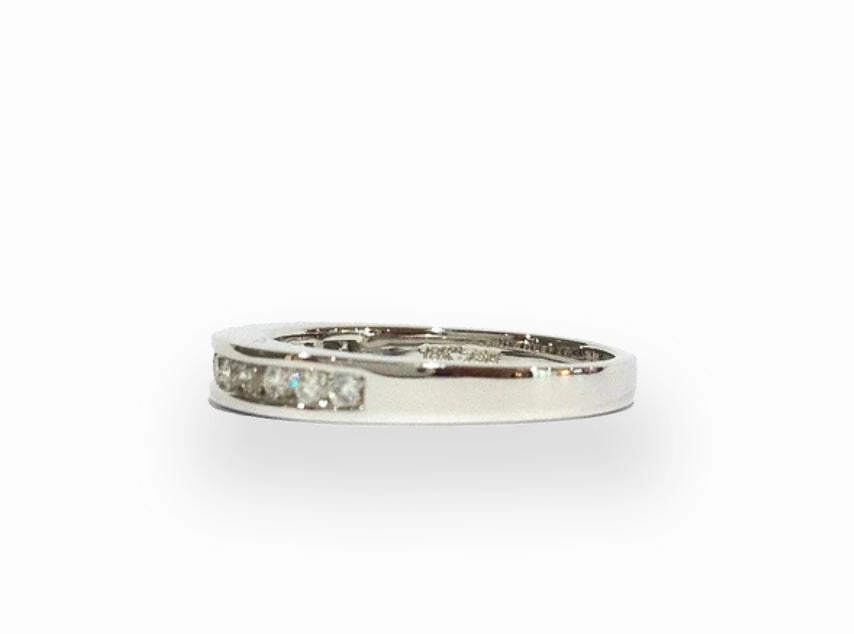 Round Diamond Channel Band
