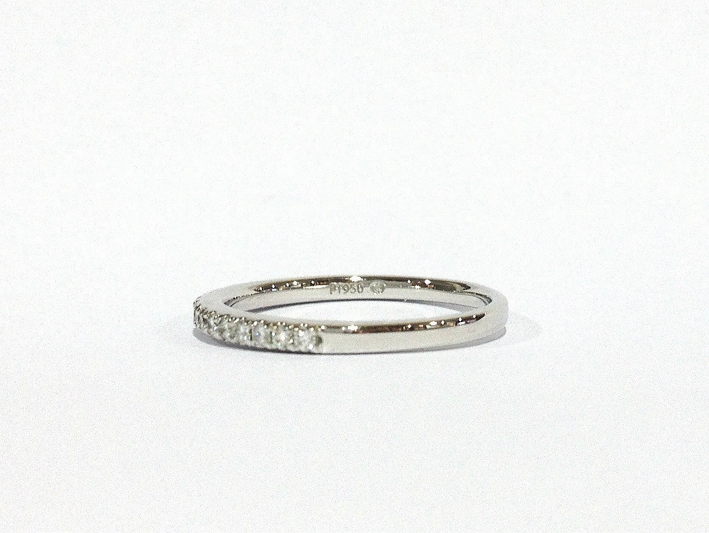 Round Diamond Channel Set Band